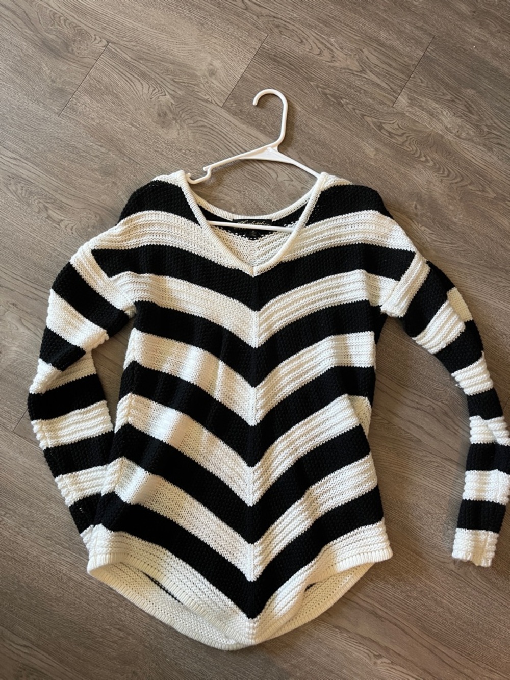 Striped V-Neck Knit Sweater - Black & White